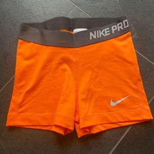 Nike Women's Pro 3” Shorts Small Orange